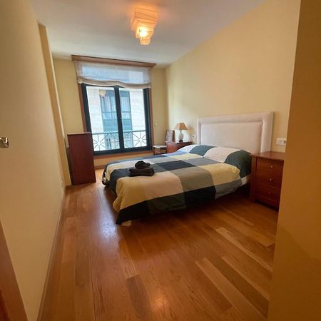 Apartamento En Ribeira A 200M De La Playa Luaran gambar